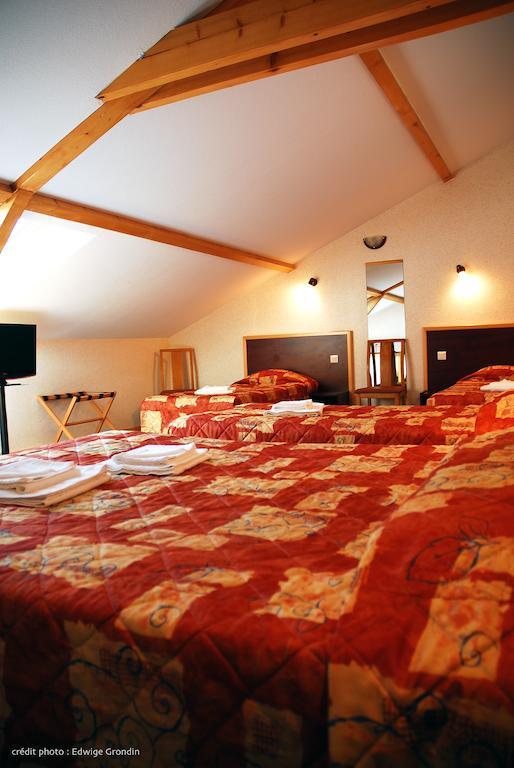Les Hirondelles Hotel Orcines Ruang foto