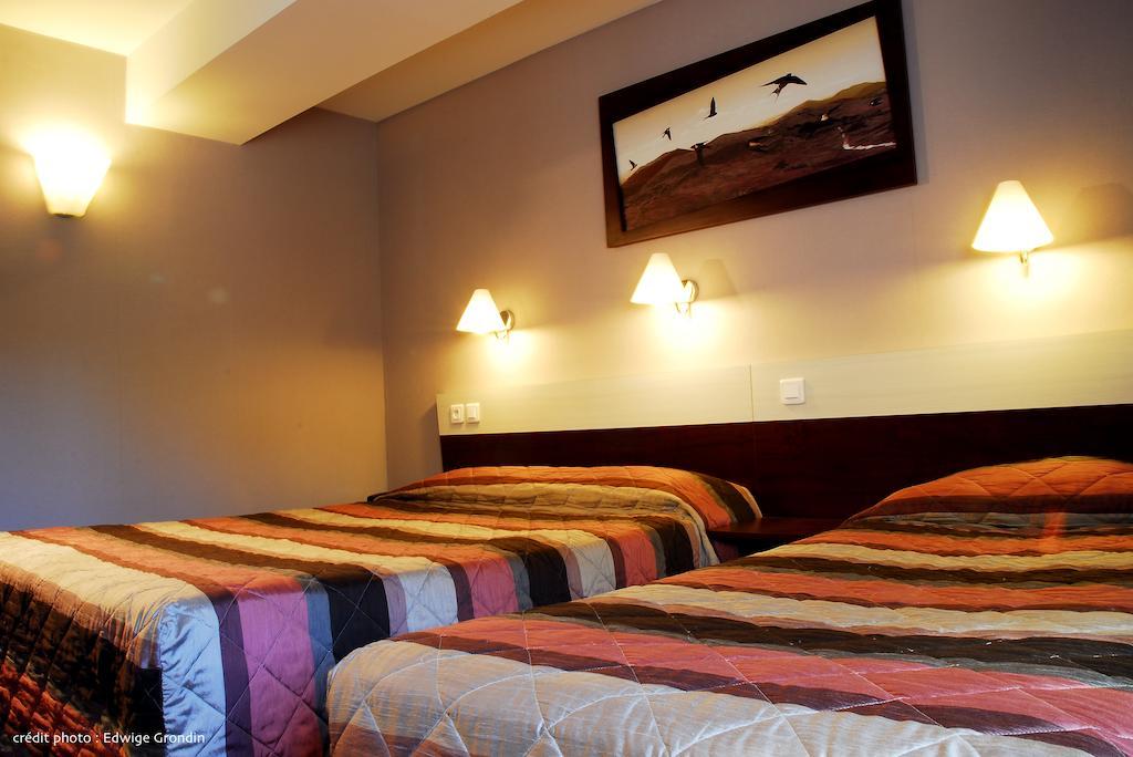 Les Hirondelles Hotel Orcines Ruang foto