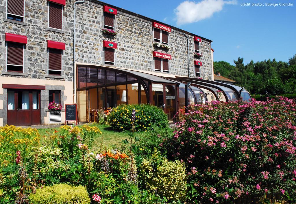 Les Hirondelles Hotel Orcines Bagian luar foto