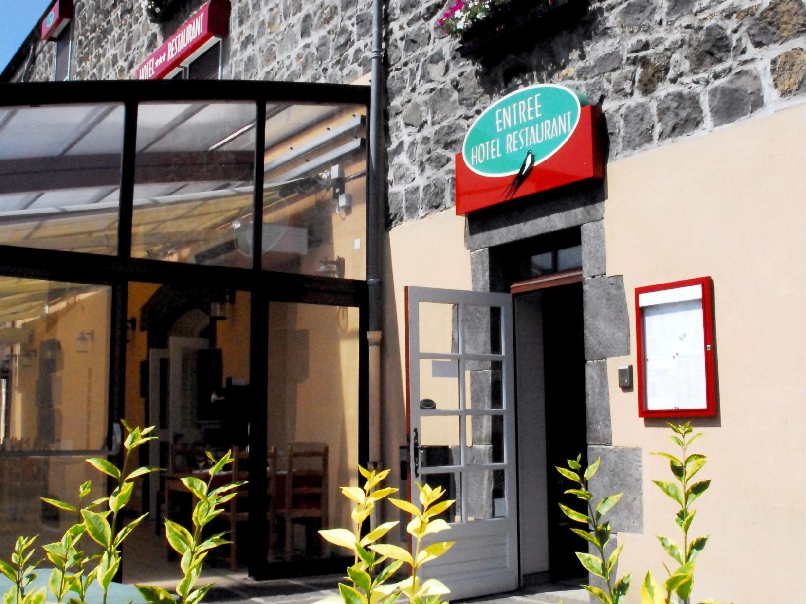 Les Hirondelles Hotel Orcines Bagian luar foto