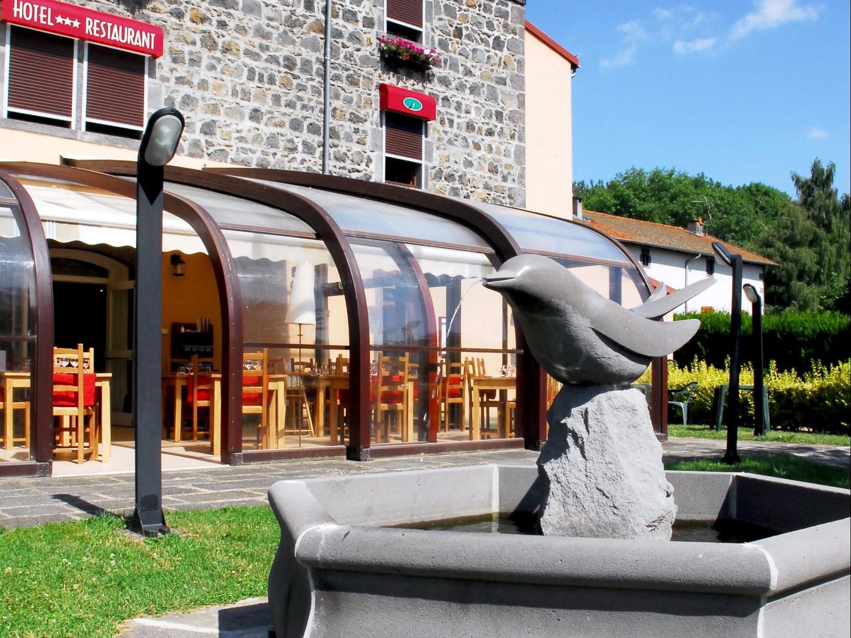 Les Hirondelles Hotel Orcines Bagian luar foto